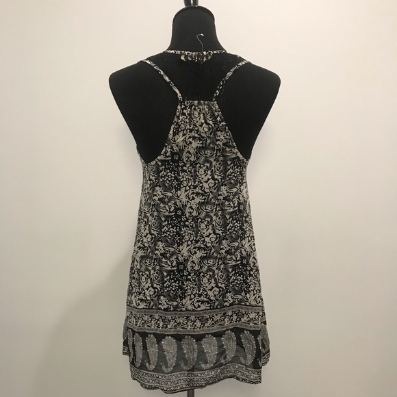 UO “Staring at the stars” black/white tunic - Picture 5 of 7